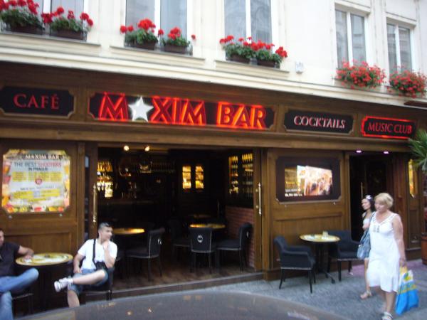 Café Maxim bar